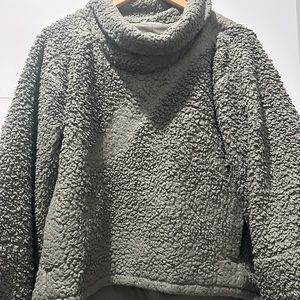 Warm restore Sherpa pullover
